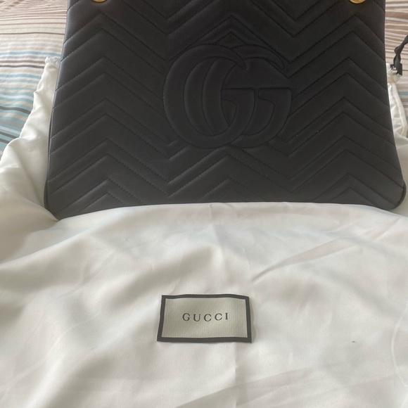 ❌❌Sold❌❌ GG MARMONT MATELASSE LEATHER SHOULDER BAG - Picture 2 of 12